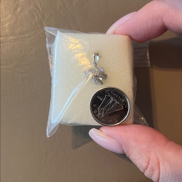 Charmed Aroma | Heart Necklace - Picture 5 of 5